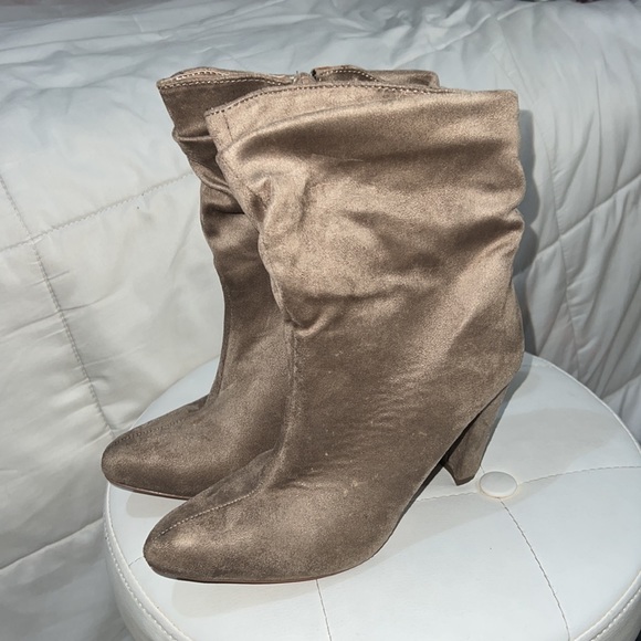 Taupe Chunky Heeled Boots - Picture 2 of 3